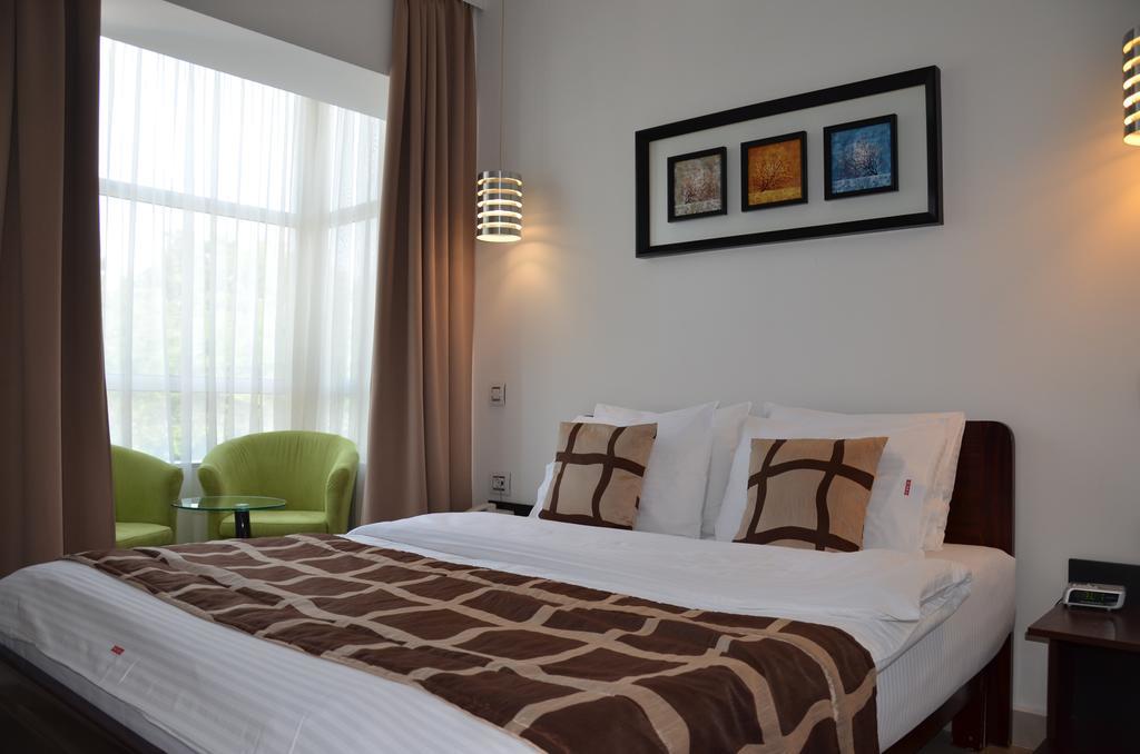 Hotel Zeder Garni Belgrade Room photo