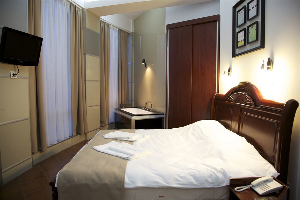 Hotel Zeder Garni Belgrade Exterior photo